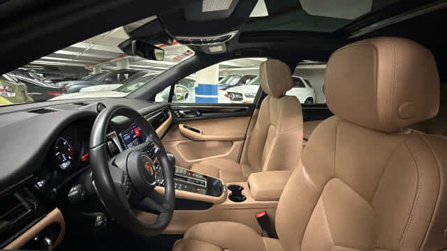 Used 2022 Porsche Macan AWD/4WD image 7