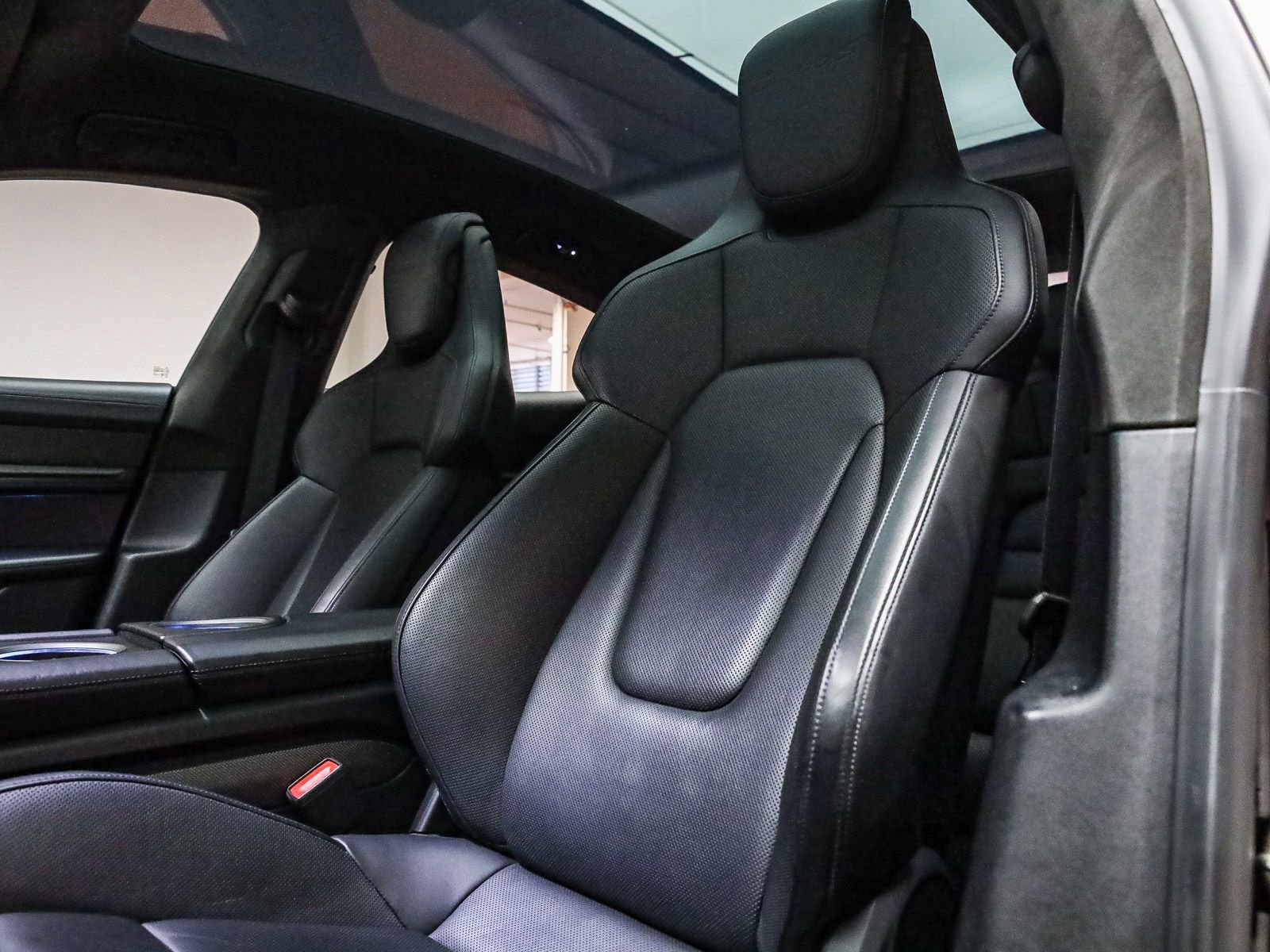 Certified 2021 Porsche Taycan Turbo S image 5