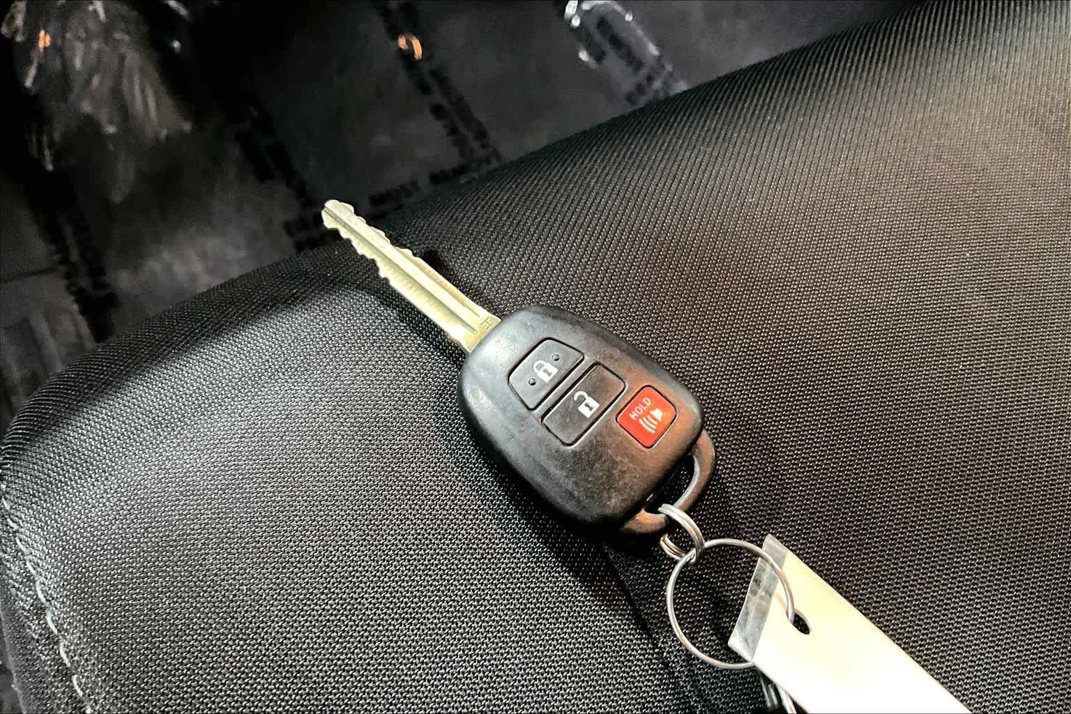 Certified 2021 Toyota Tundra SR5 AWD/4WD image 15