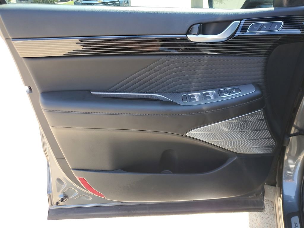 Used 2024 Hyundai Palisade Calligraphy image 18