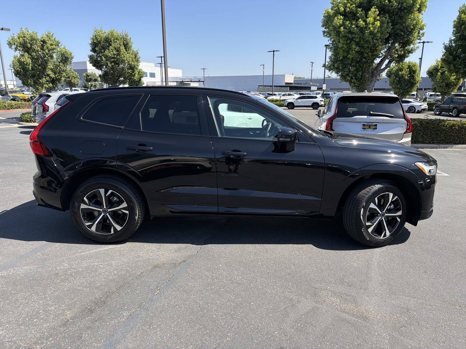 Certified 2026 Volvo XC60 B5 Core AWD/4WD image 4
