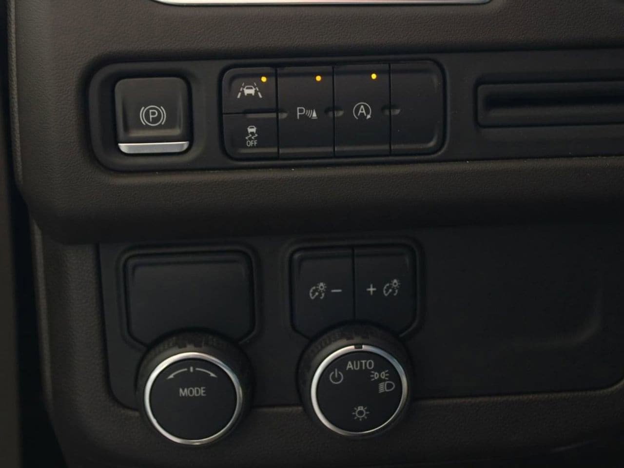 Used 2024 Chevrolet Tahoe LT RWD image 25