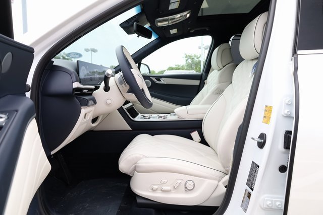 New 2025 Genesis GV80 3.5T Prestige image 12