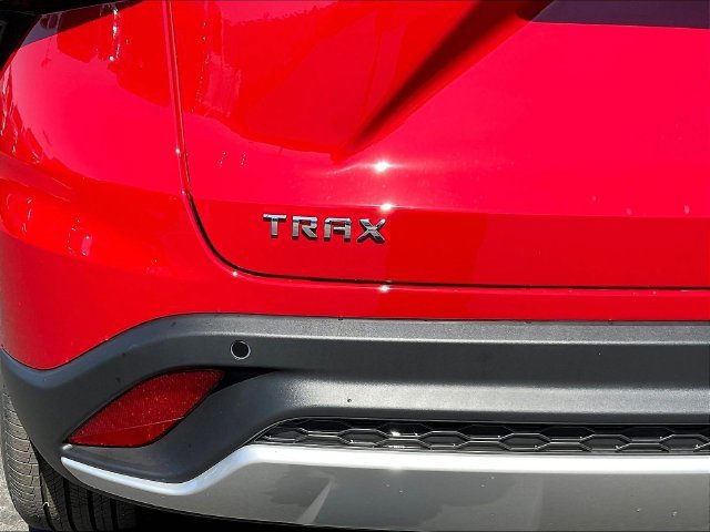 New 2026 Chevrolet Trax LT w/ Driver Confidence Package FWD image 11