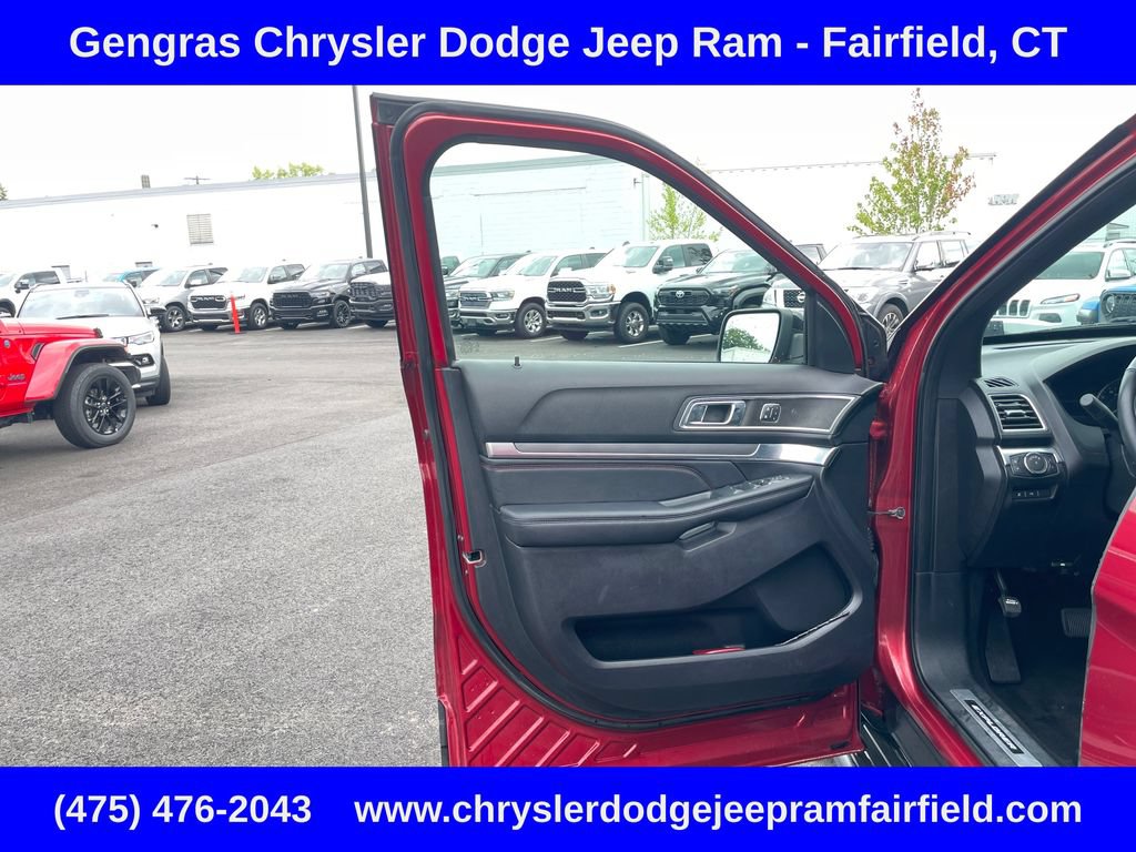 Used 2018 Ford Explorer Sport w/ Equipment Group 401A AWD/4WD image 46