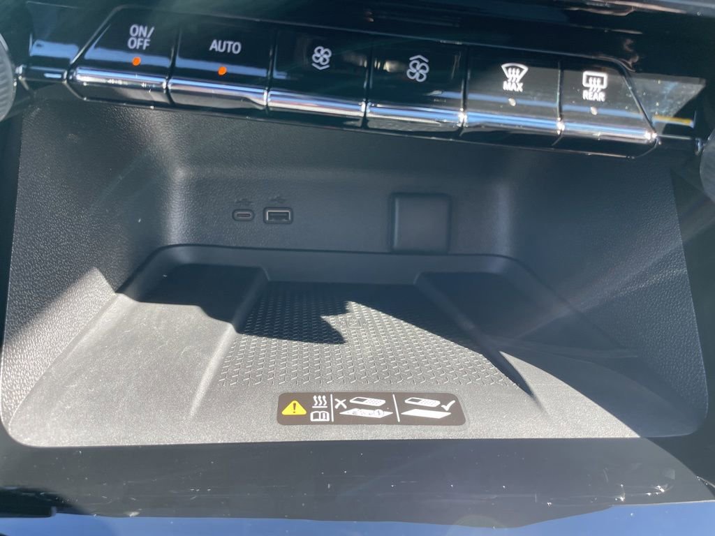 New 2026 Chevrolet Traverse RS image 21