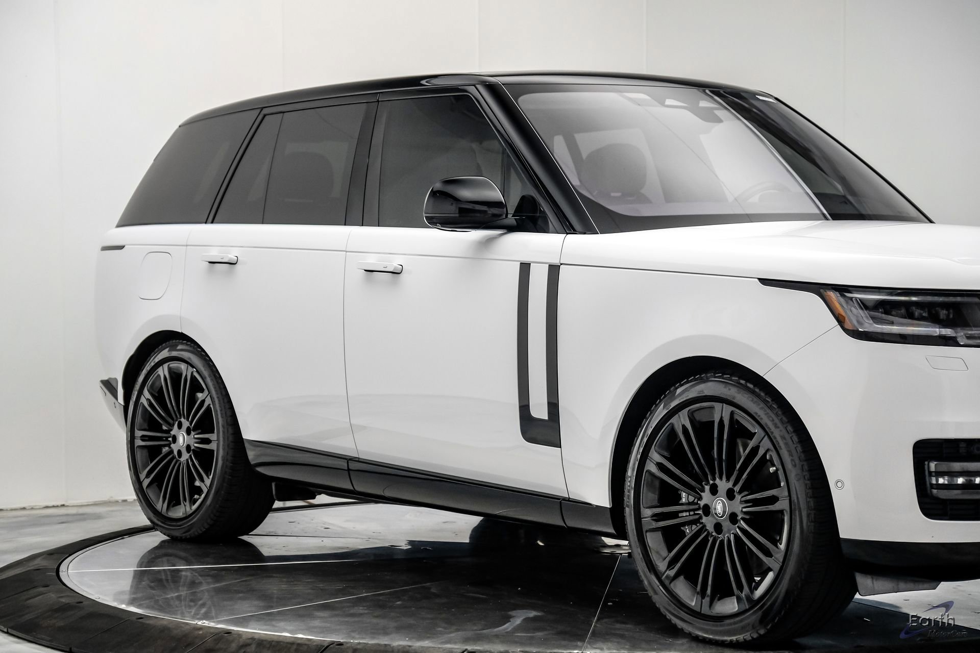Used 2023 Land Rover Range Rover Autobiography AWD/4WD image 26