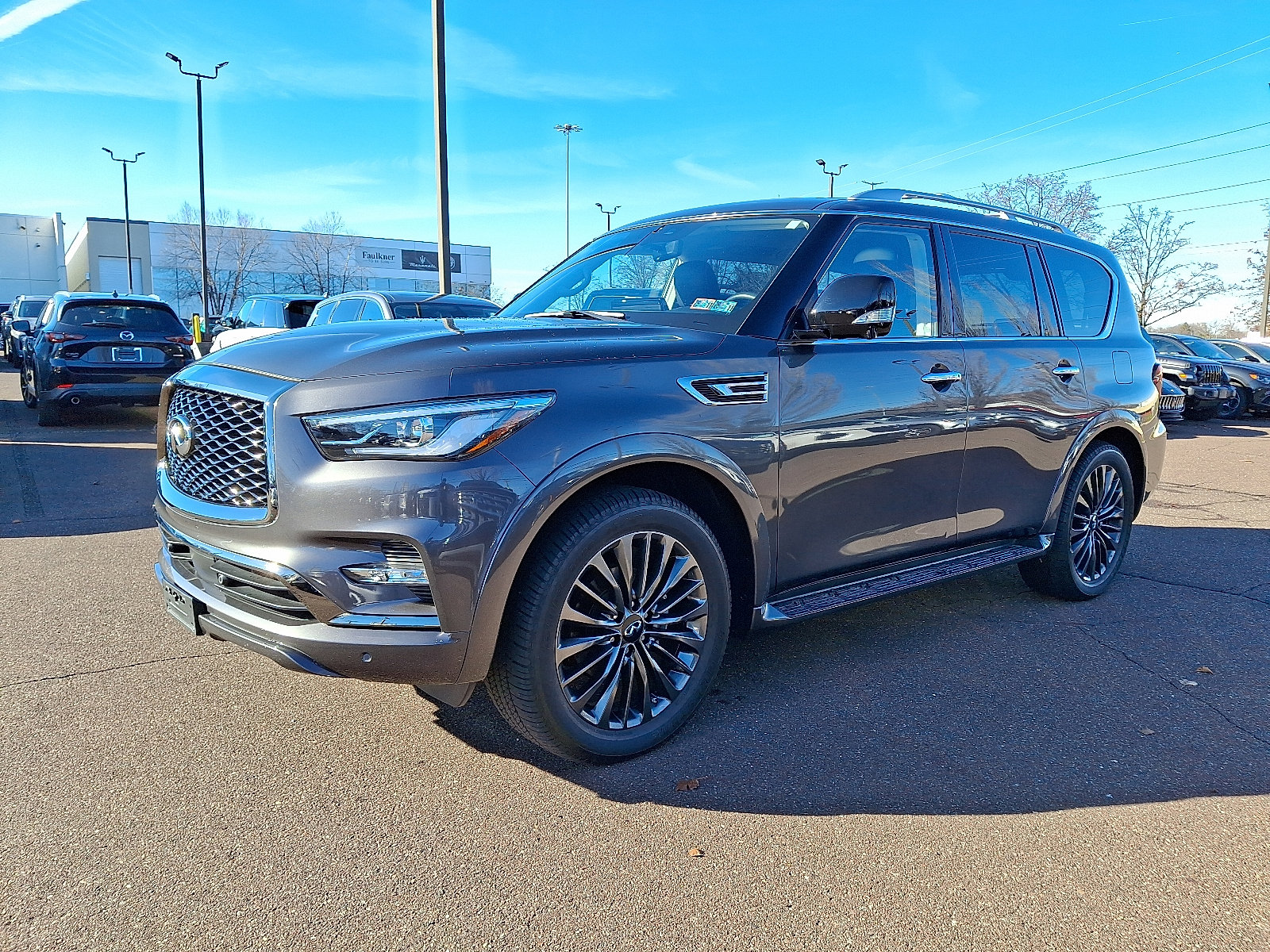 Certified 2024 INFINITI QX80 Premium Select w/ Cargo Package image 3