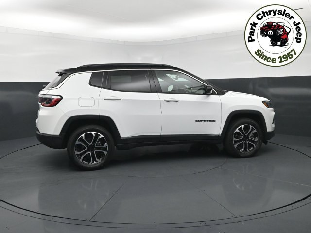 Used 2023 Jeep Compass Limited AWD/4WD image 6