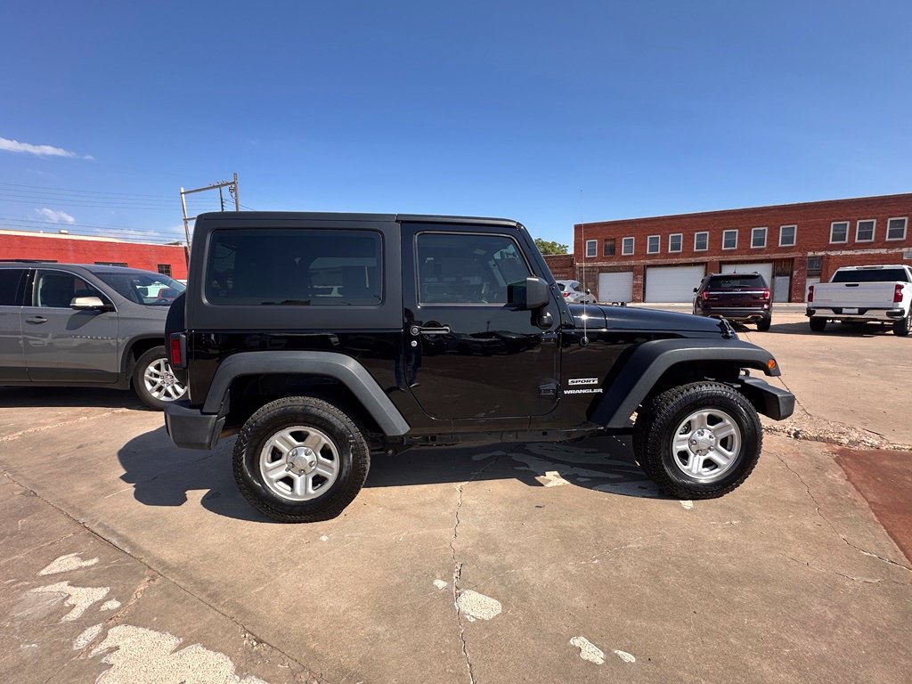Used 2016 Jeep Wrangler Sport AWD/4WD image 10