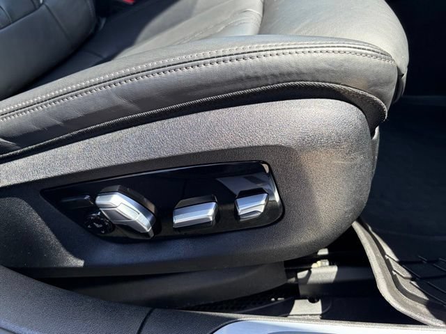 Used 2022 BMW 740i xDrive AWD/4WD image 28
