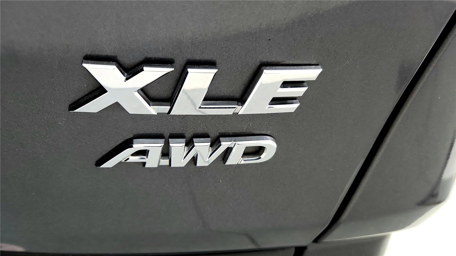 Certified 2021 Toyota RAV4 XLE w/ Convenience Package image 14