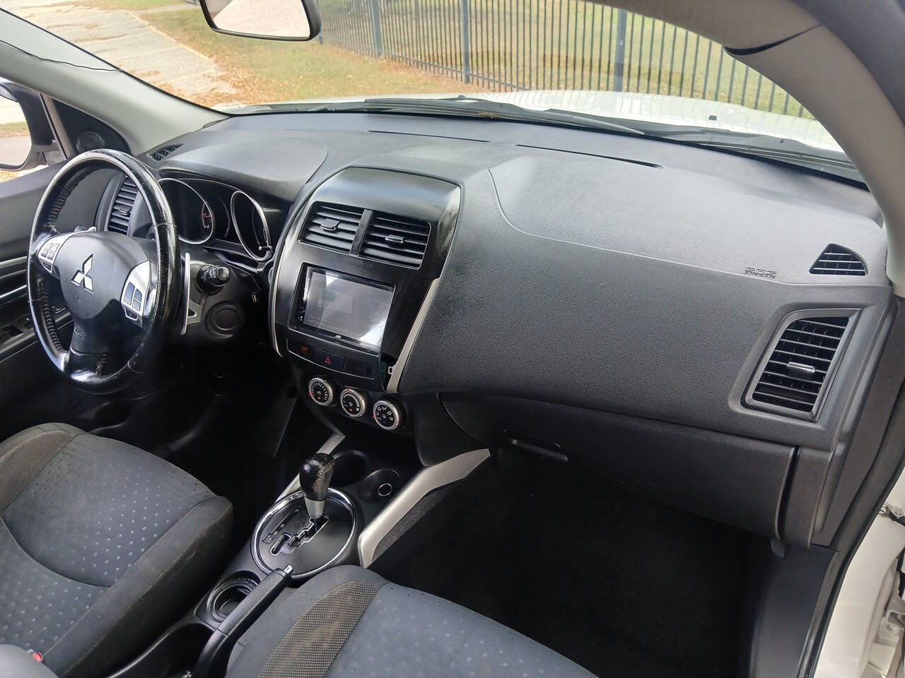 Used 2011 Mitsubishi Outlander Sport SE FWD image 13