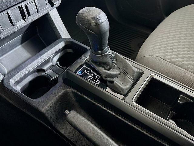 Used 2023 Toyota Tacoma SR AWD/4WD image 17