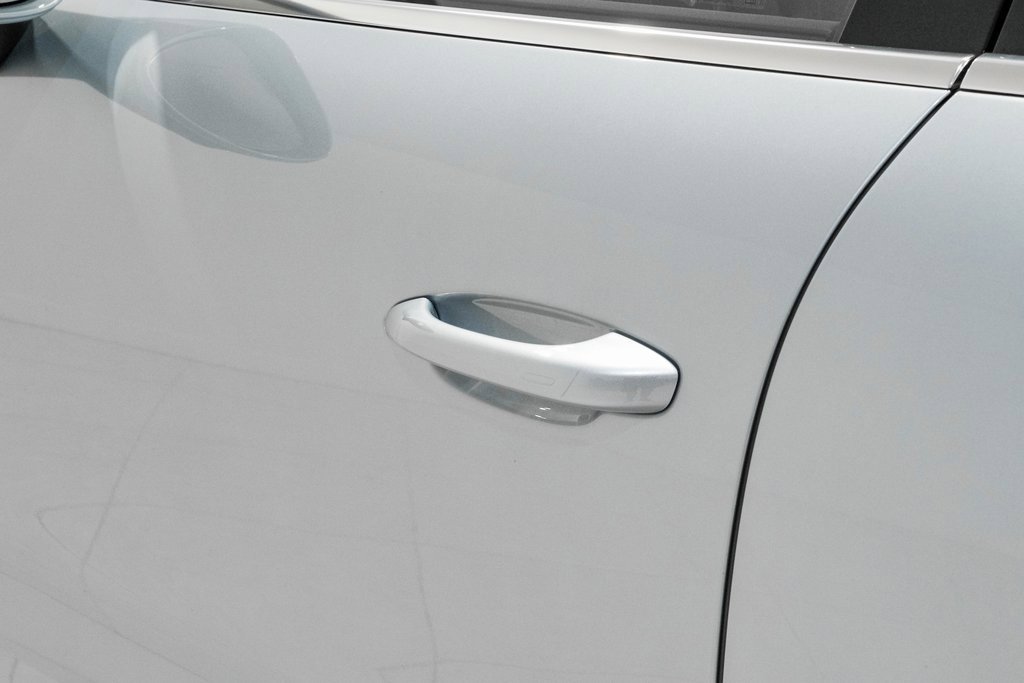 Used 2023 Porsche Cayenne image 36