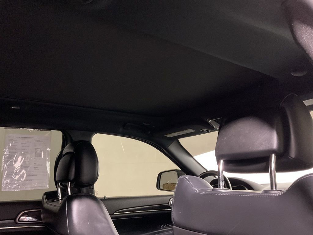 Used 2021 Jeep Grand Cherokee Limited X image 2