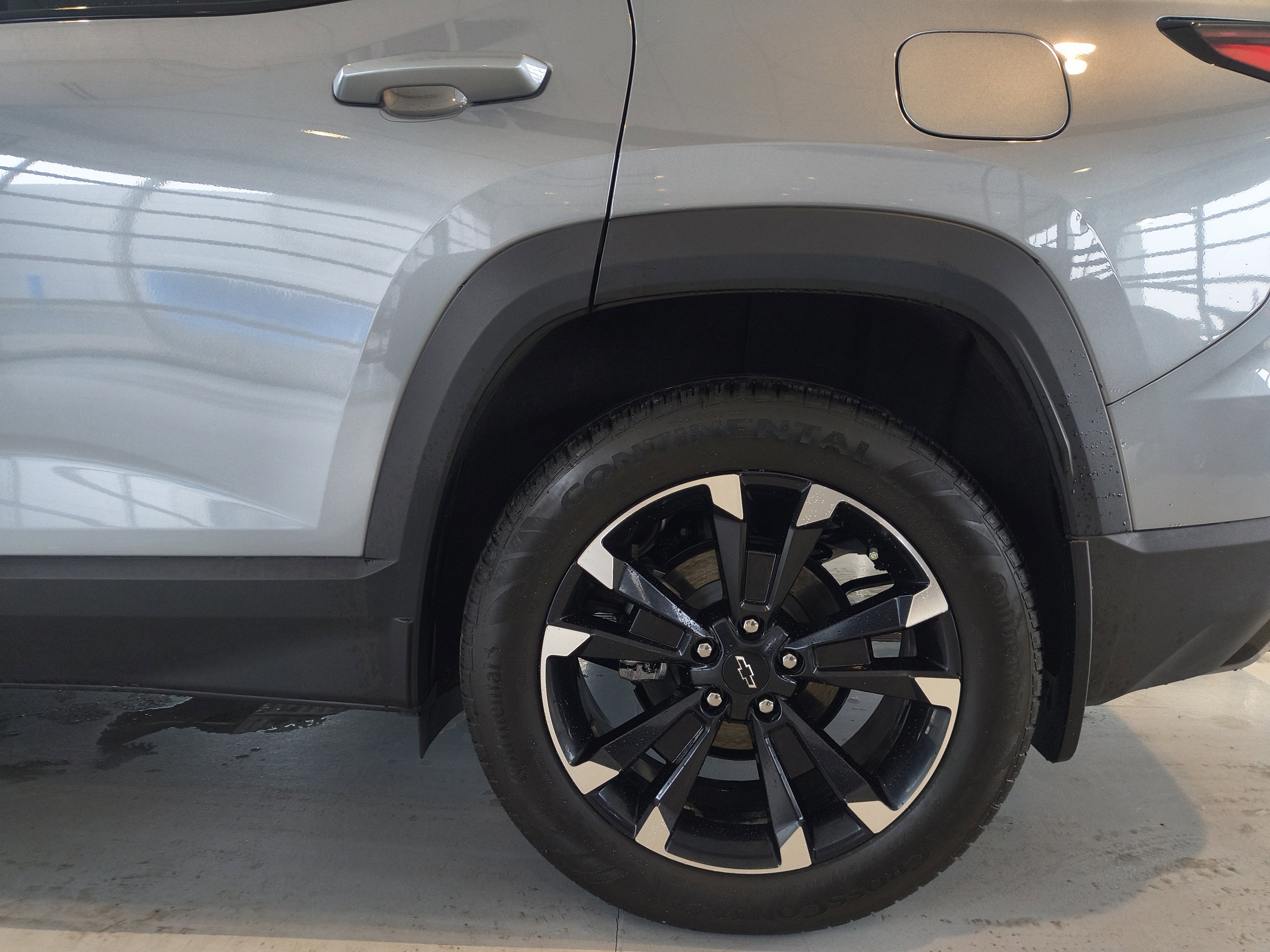 Used 2025 Chevrolet Equinox RS w/ Safety and Technology Package image 24