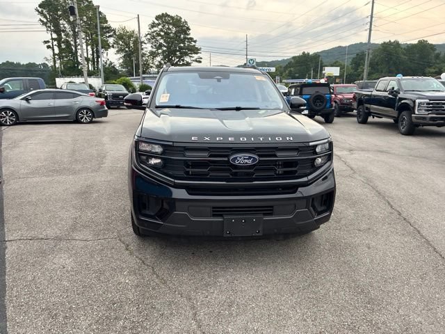 Used 2025 Ford Expedition Active AWD/4WD image 5