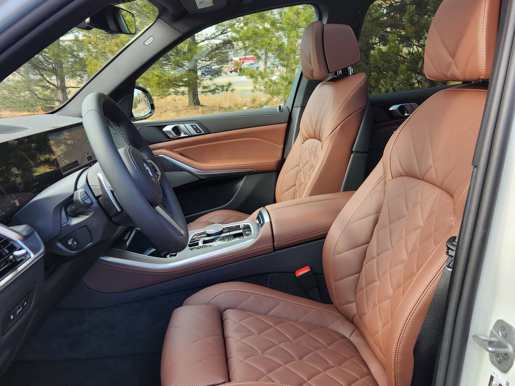 New 2026 BMW X5 xDrive50e image 10