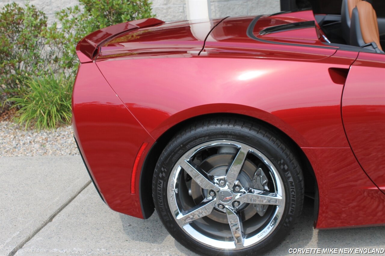 Used 2015 Chevrolet Corvette Stingray Convertible w/ 2LT Preferred Equipment Group image 27