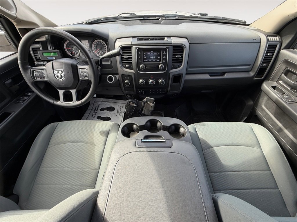 Used 2017 RAM 3500 Tradesman w/ Chrome Appearance Group image 12