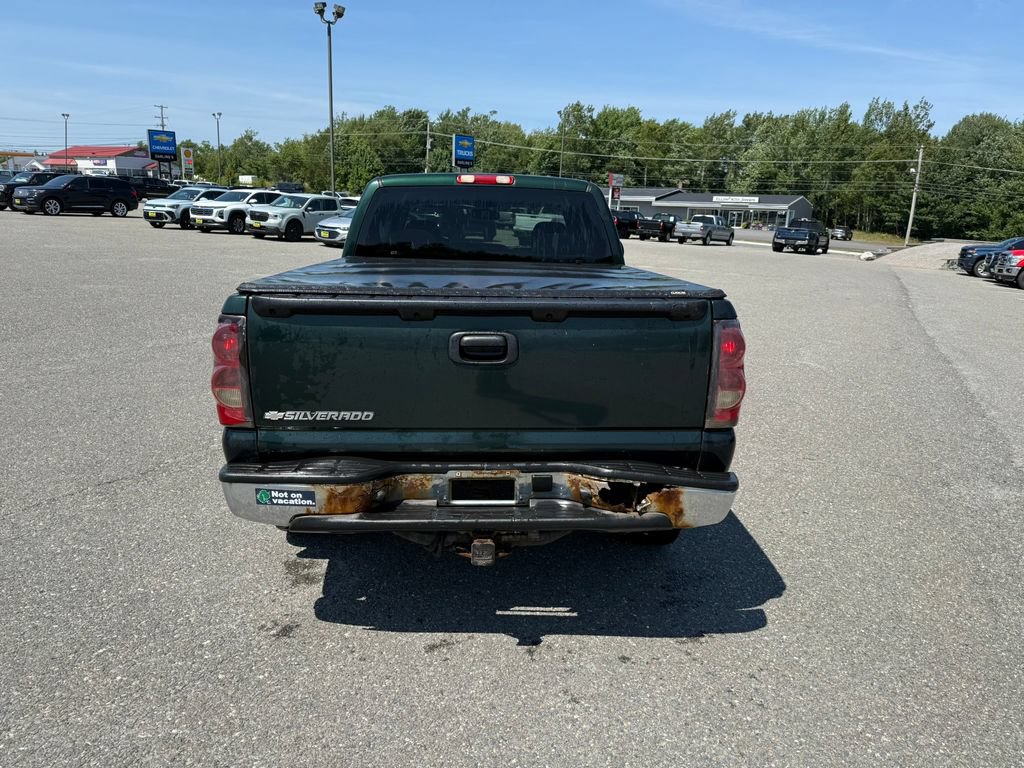 Used 2006 Chevrolet Silverado 1500 LT w/ Light Duty Power Package AWD/4WD image 5