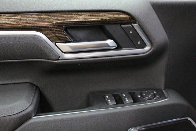 New 2026 GMC Sierra 1500 Elevation image 16