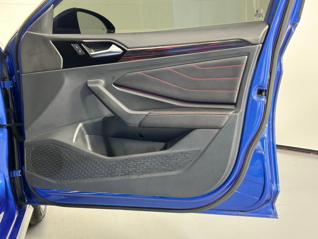 Used 2022 Volkswagen Jetta GLI Autobahn image 9
