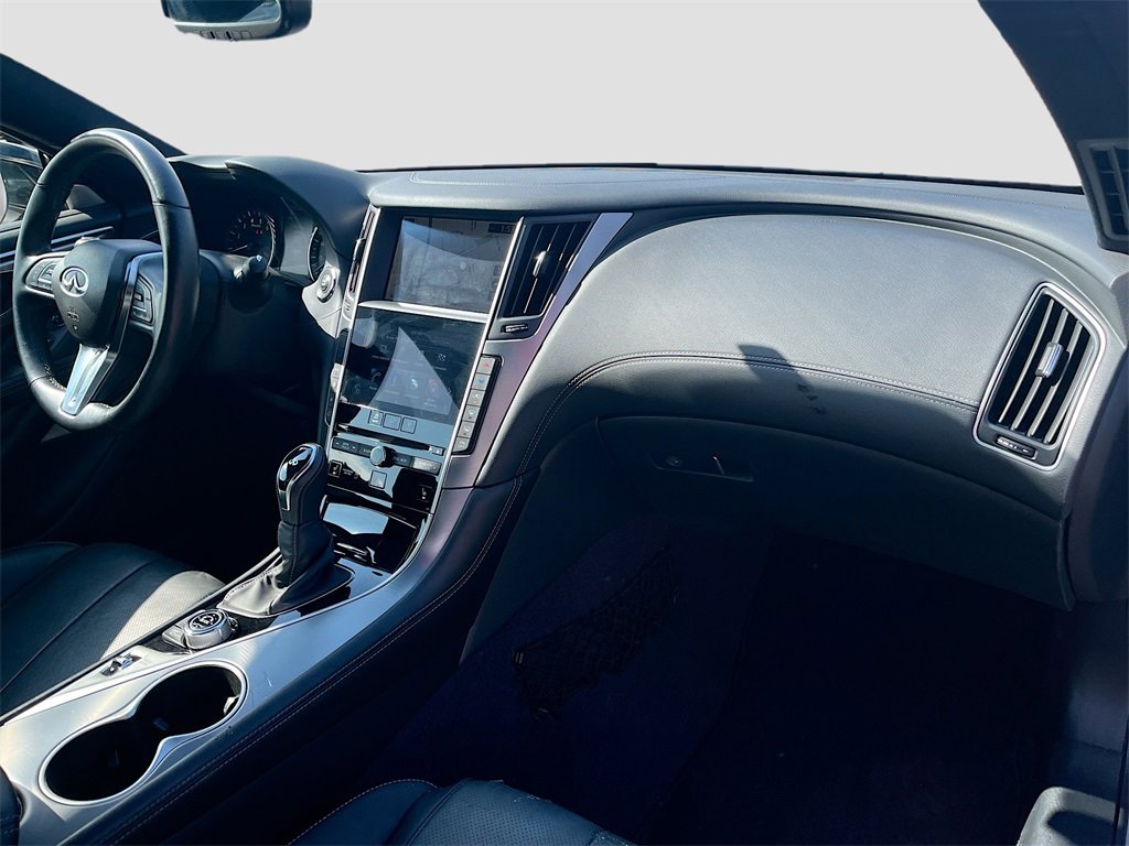 Used 2020 INFINITI Q60 3.0t Luxe w/ Essential Package image 30