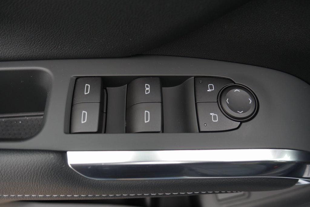 New 2026 Chevrolet Traverse LT w/ LPO, Floor Liner Package image 30