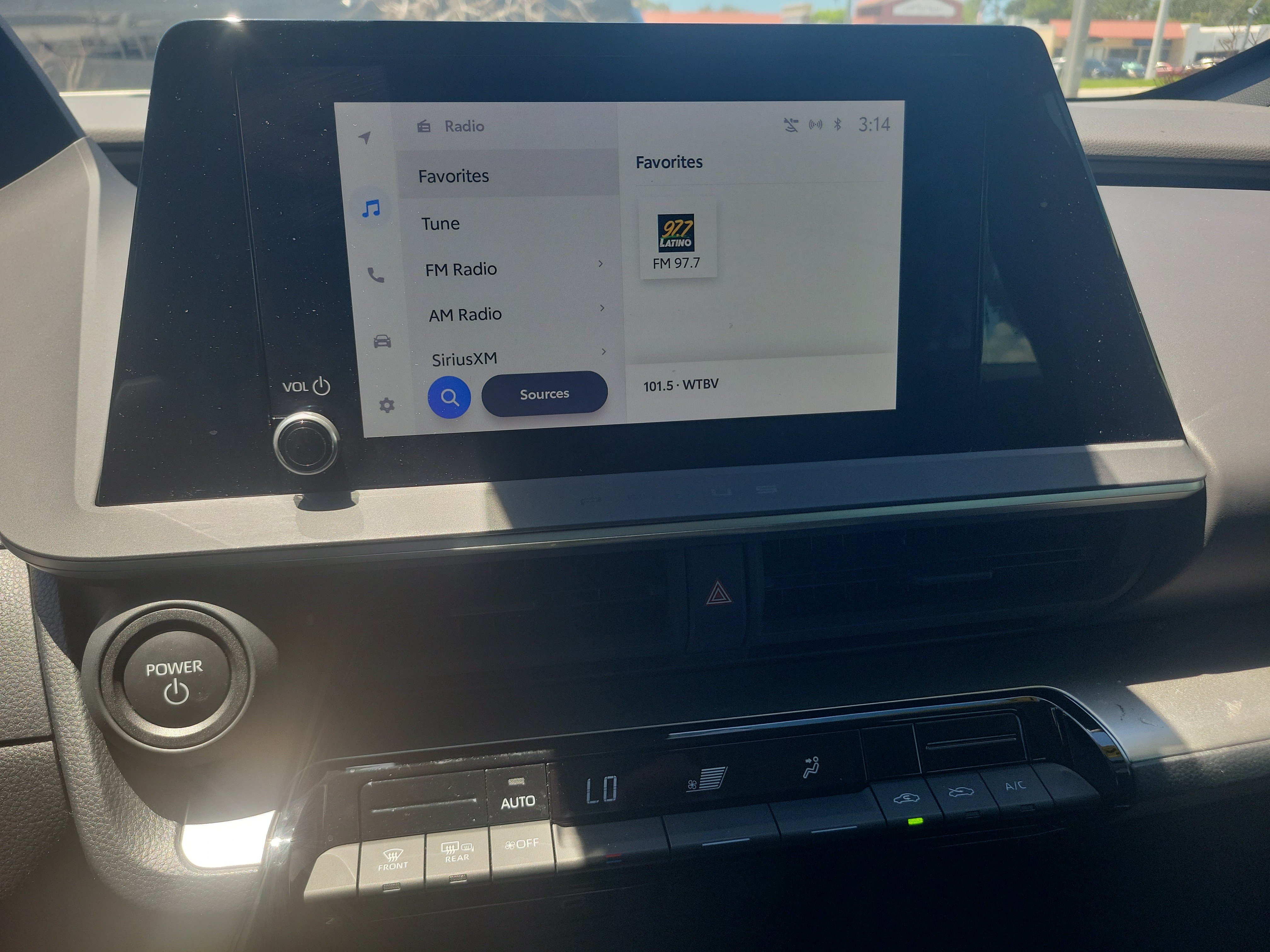 Used 2024 Toyota Prius LE FWD image 24