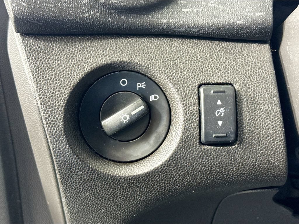Used 2015 Ford Fiesta S image 10