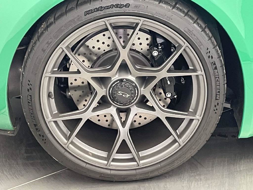 Certified 2025 Porsche 718 Cayman GT4 RS RWD image 13