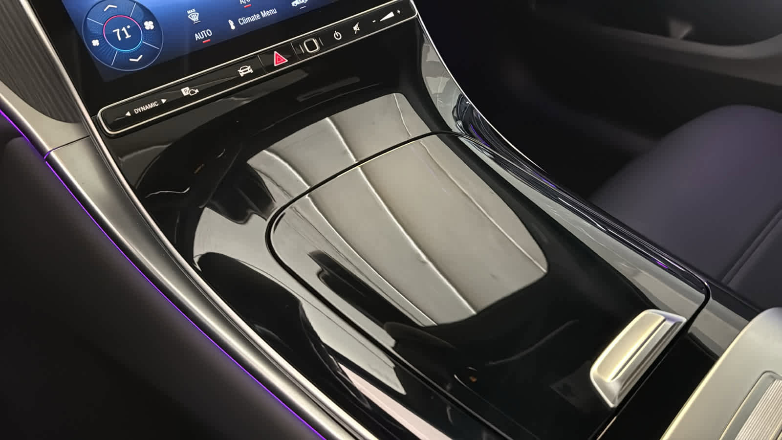 Used 2025 Mercedes-Benz GLC 300 4MATIC image 22