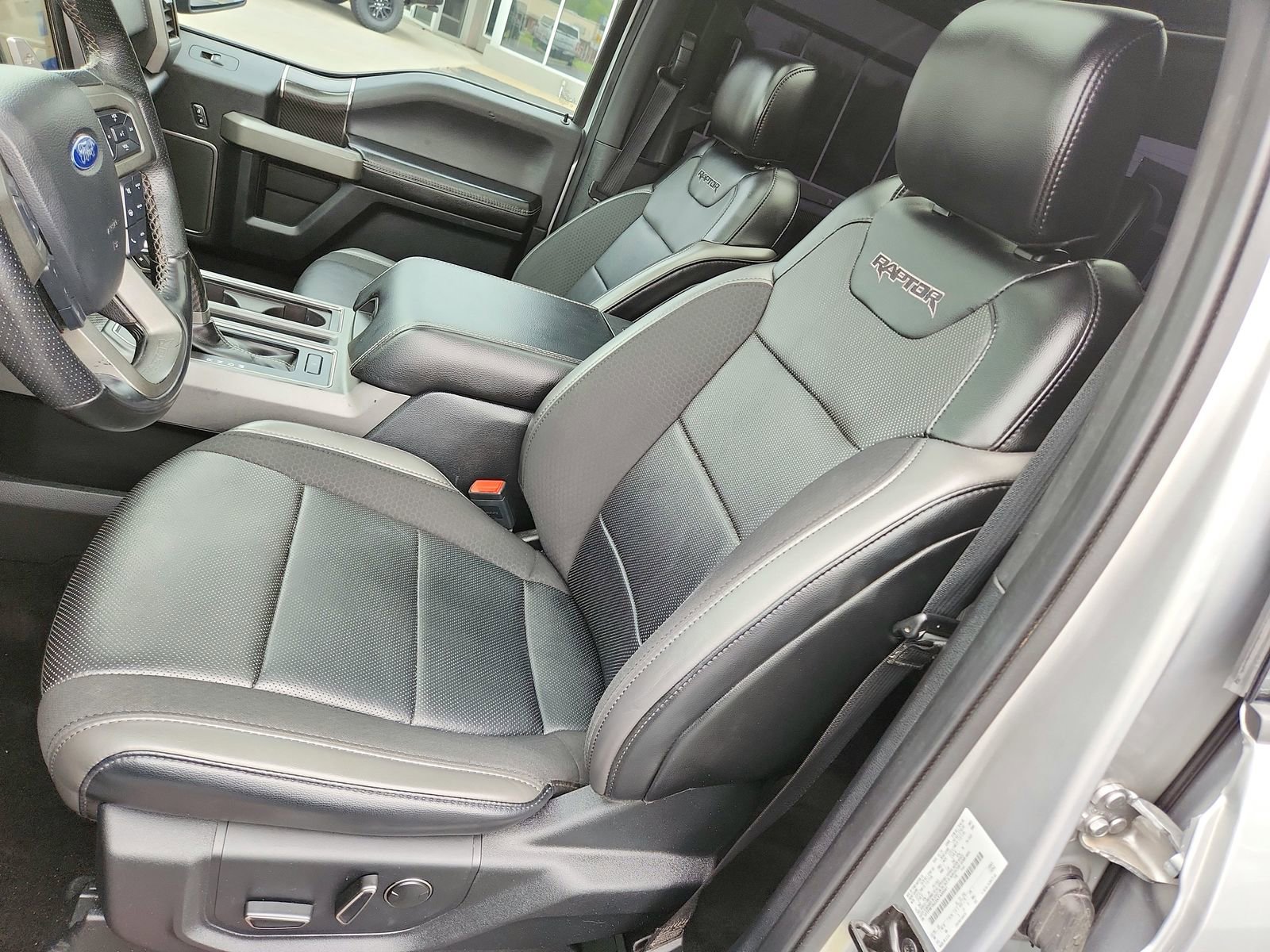 Used 2019 Ford F150 Raptor w/ Equipment Group 802A Luxury AWD/4WD image 12