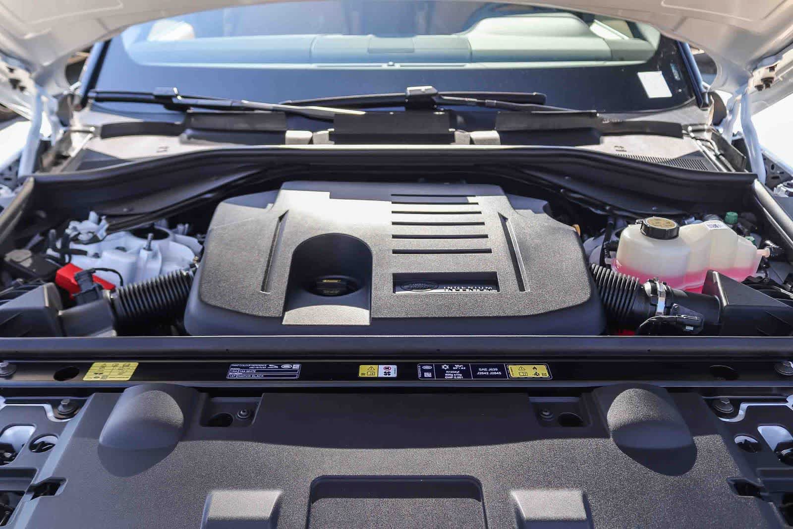 New 2026 Land Rover Range Rover Sport SE AWD/4WD image 28