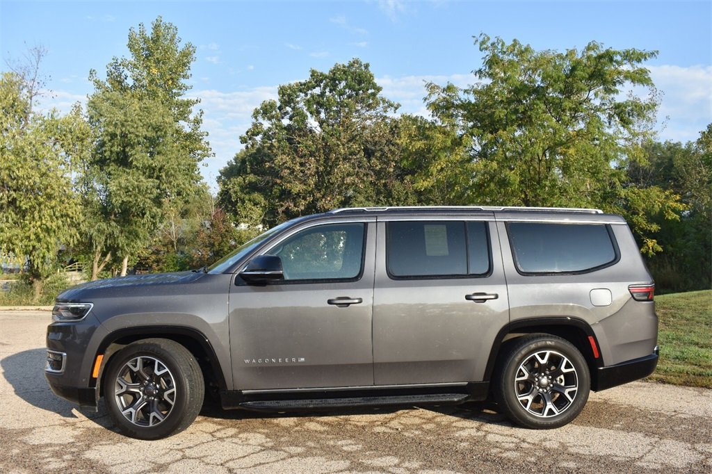 Used 2024 Jeep Wagoneer Series III image 3