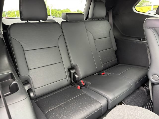Used 2025 Buick Enclave Sport Touring w/ Super Cruise Package FWD image 28
