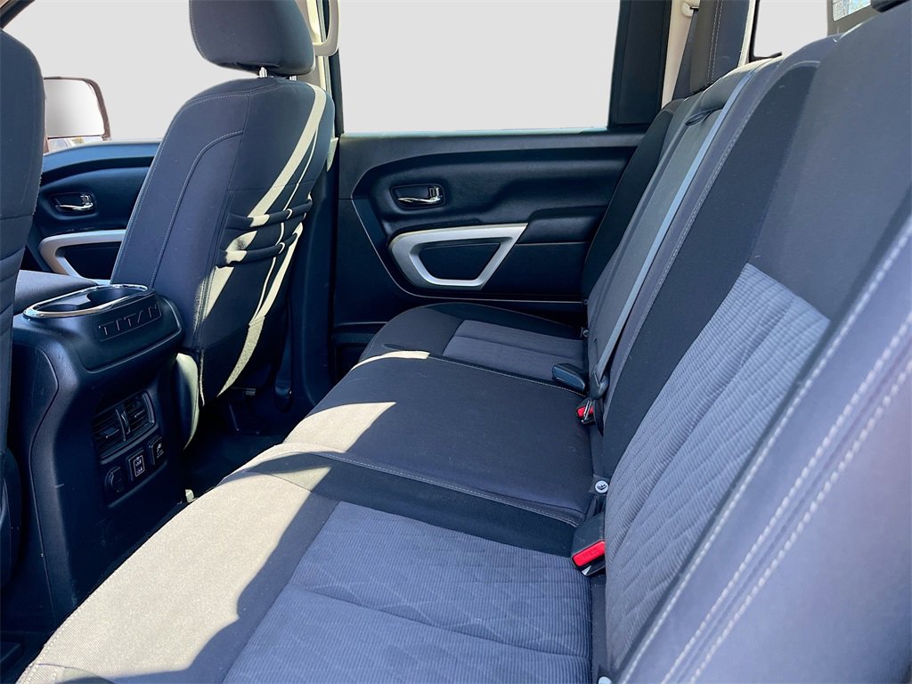 Used 2020 Nissan Titan SV w/ SV Convenience Package image 24