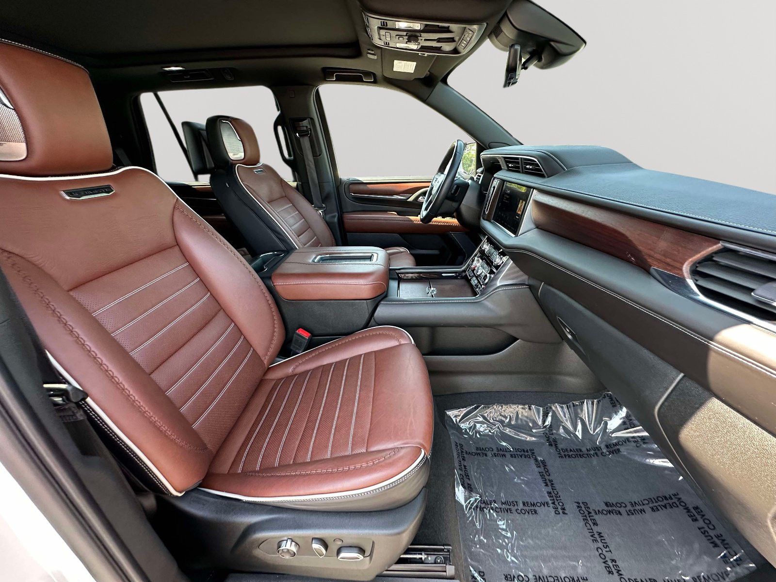 Used 2023 GMC Yukon Denali Ultimate w/ LPO, Floor Liner Package AWD/4WD image 28