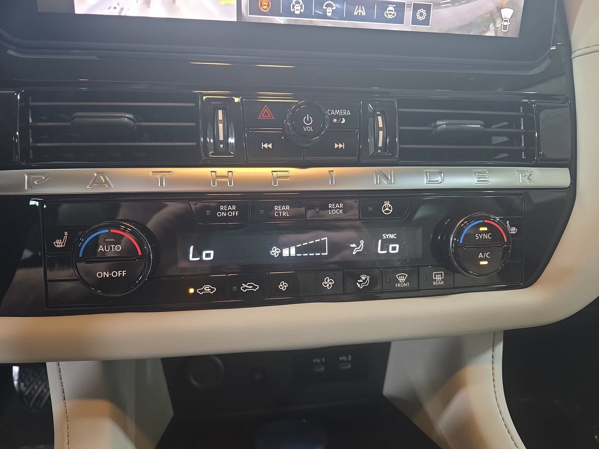 New 2026 Nissan Pathfinder SL FWD image 24