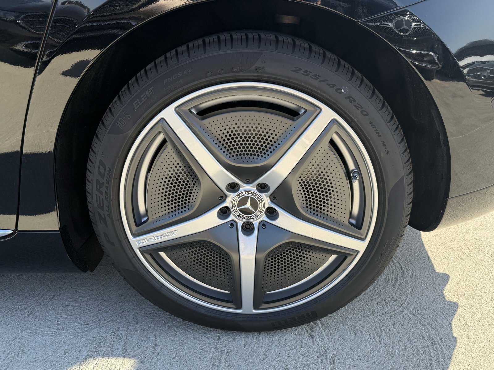 New 2026 Mercedes-Benz EQE 320 4MATIC Sedan image 13