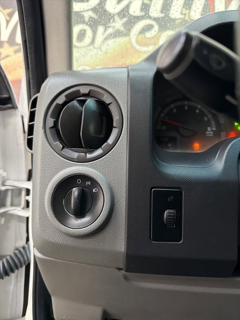 Used 2011 Ford E-350 and Econoline 350 XL w/ PWR Windows & Locks Group image 19