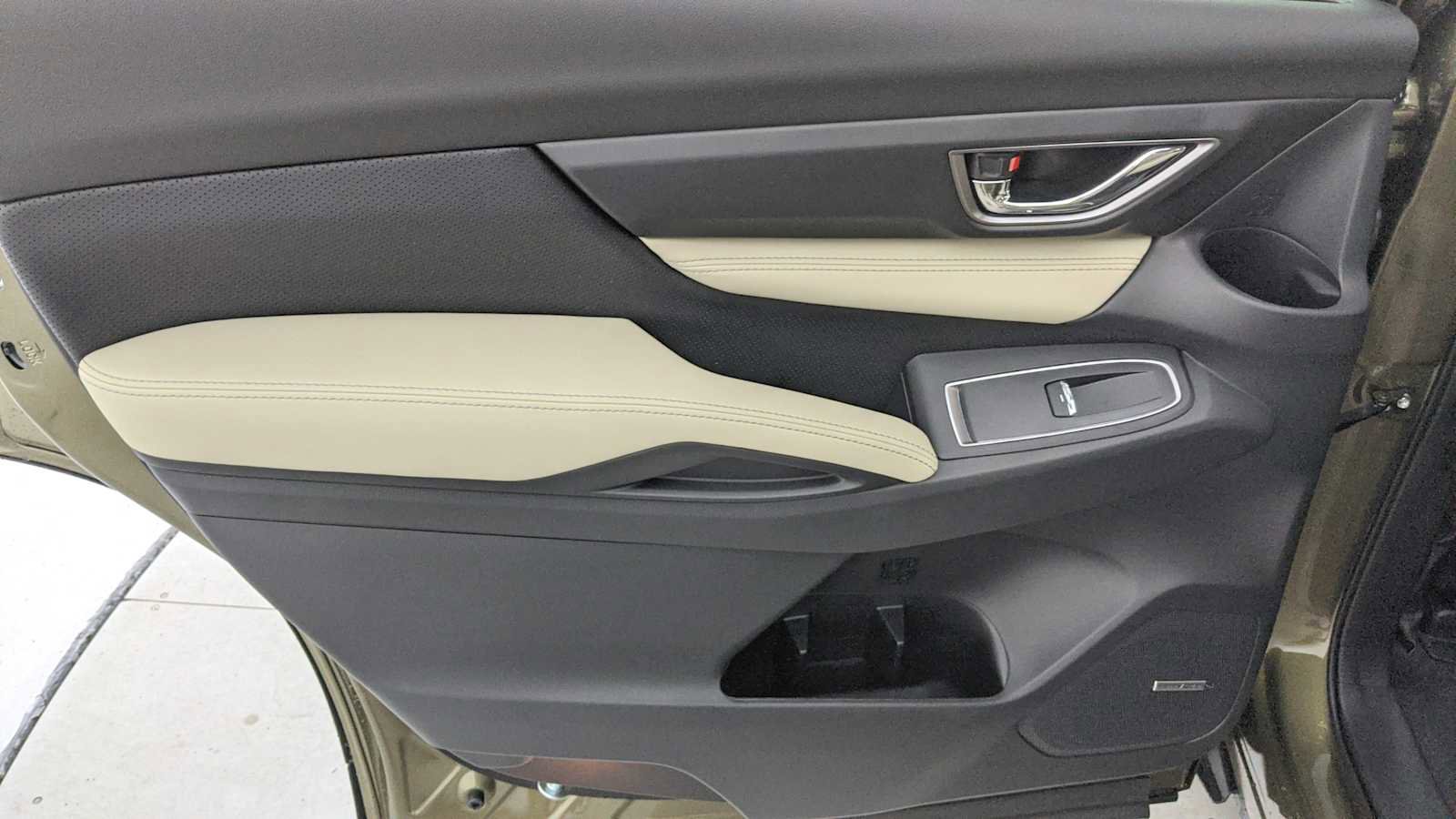 New 2025 Subaru Ascent Limited image 21