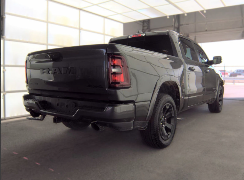 Used 2025 RAM 1500 Big Horn AWD/4WD image 8