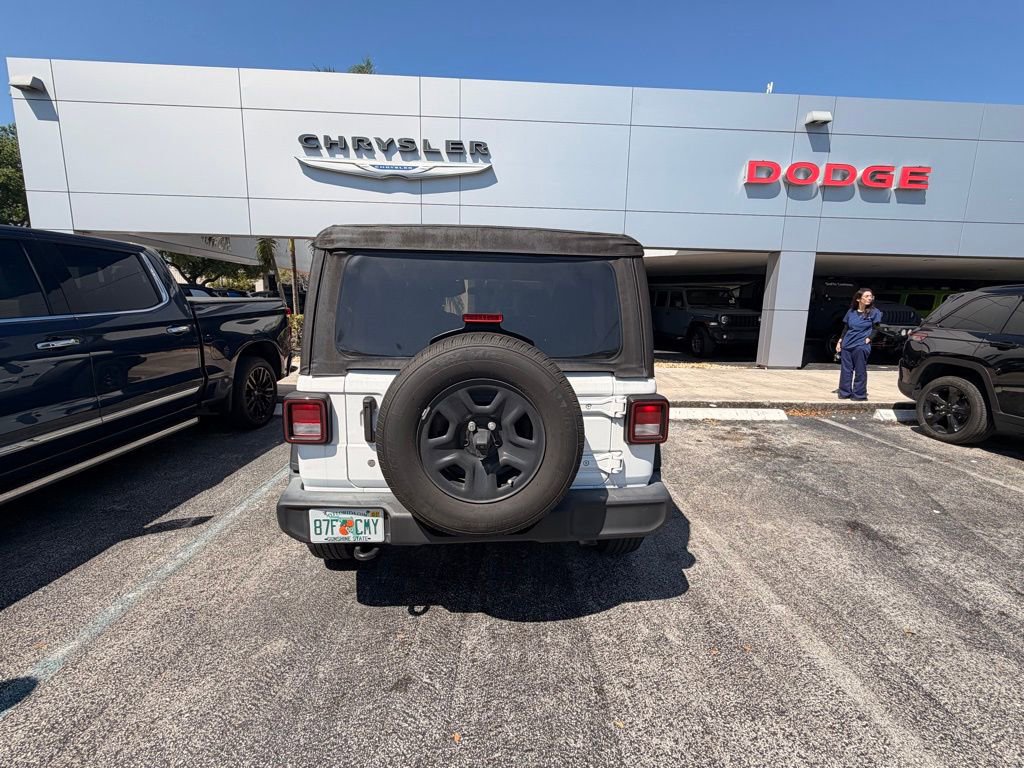 Used 2022 Jeep Wrangler Sport image 7