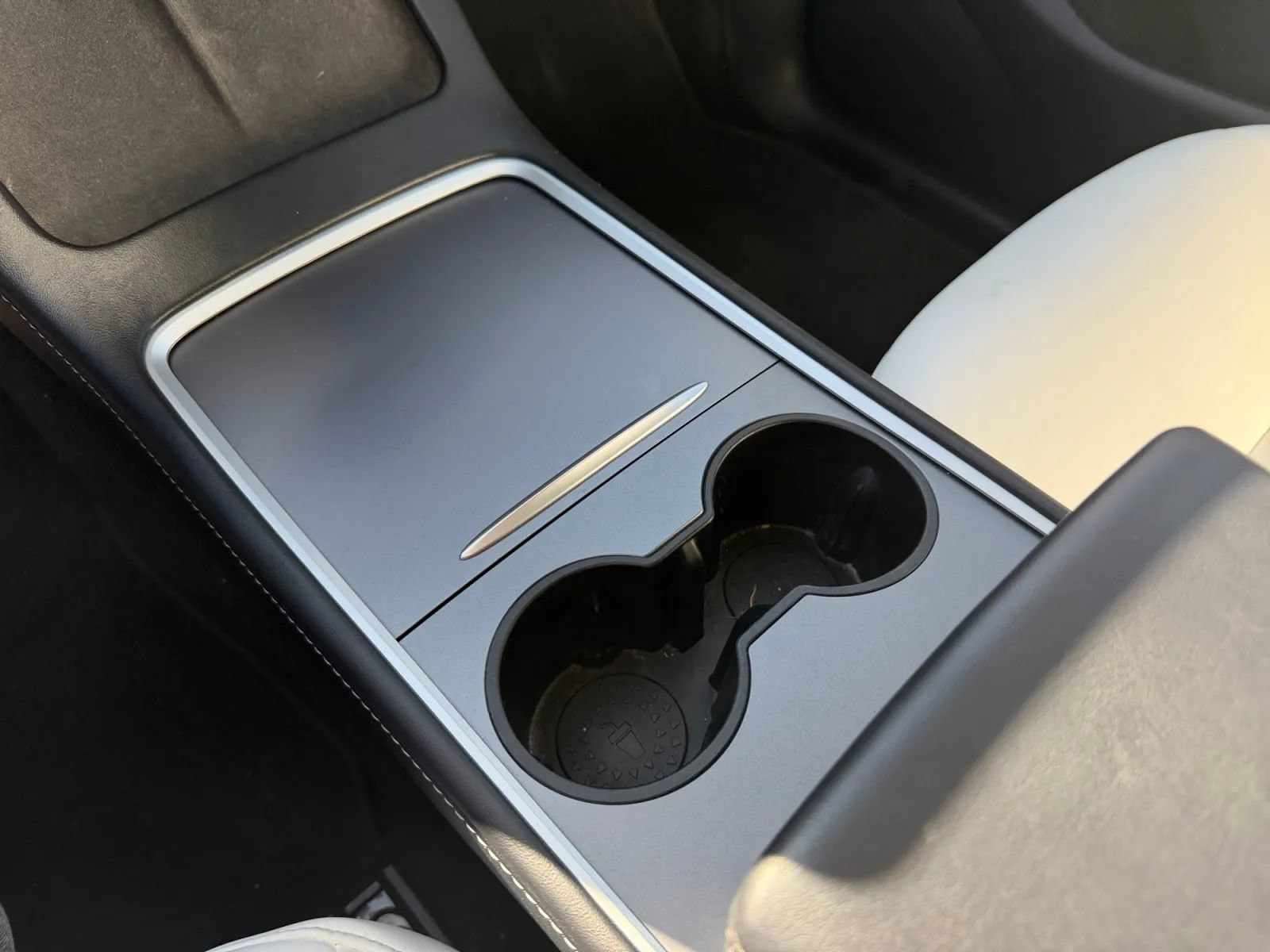 Used 2024 Tesla Model Y Performance AWD/4WD image 14