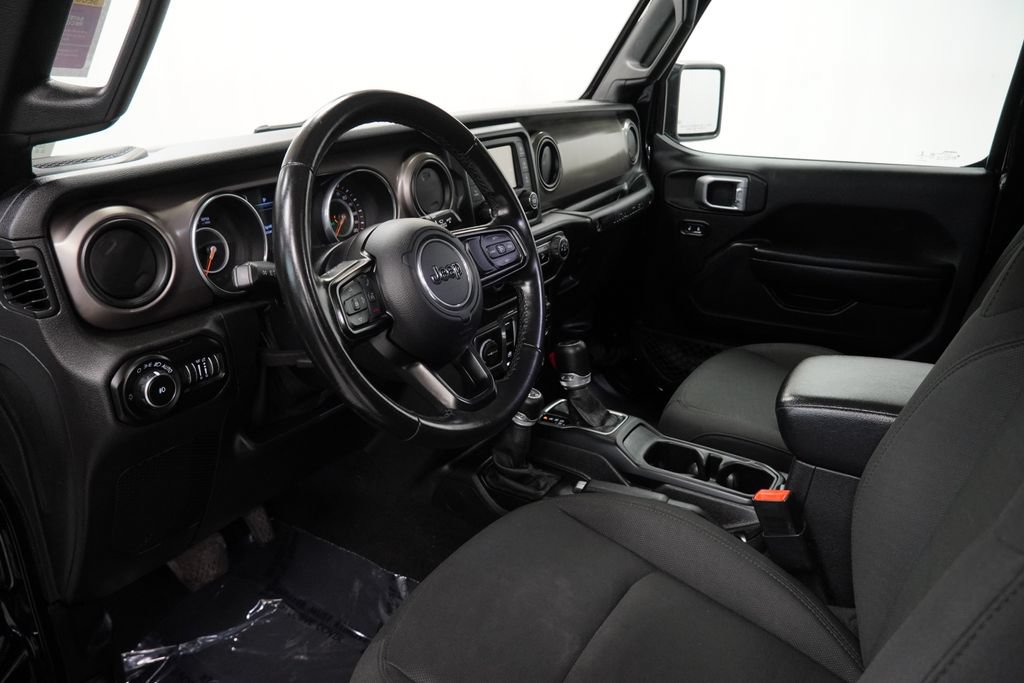 Certified 2020 Jeep Wrangler Sport AWD/4WD image 17