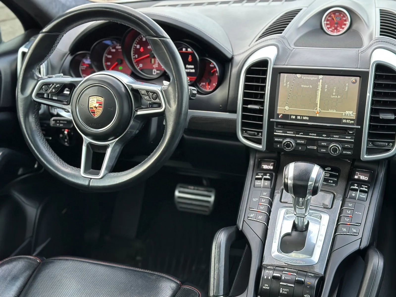 Used 2016 Porsche Cayenne GTS image 26