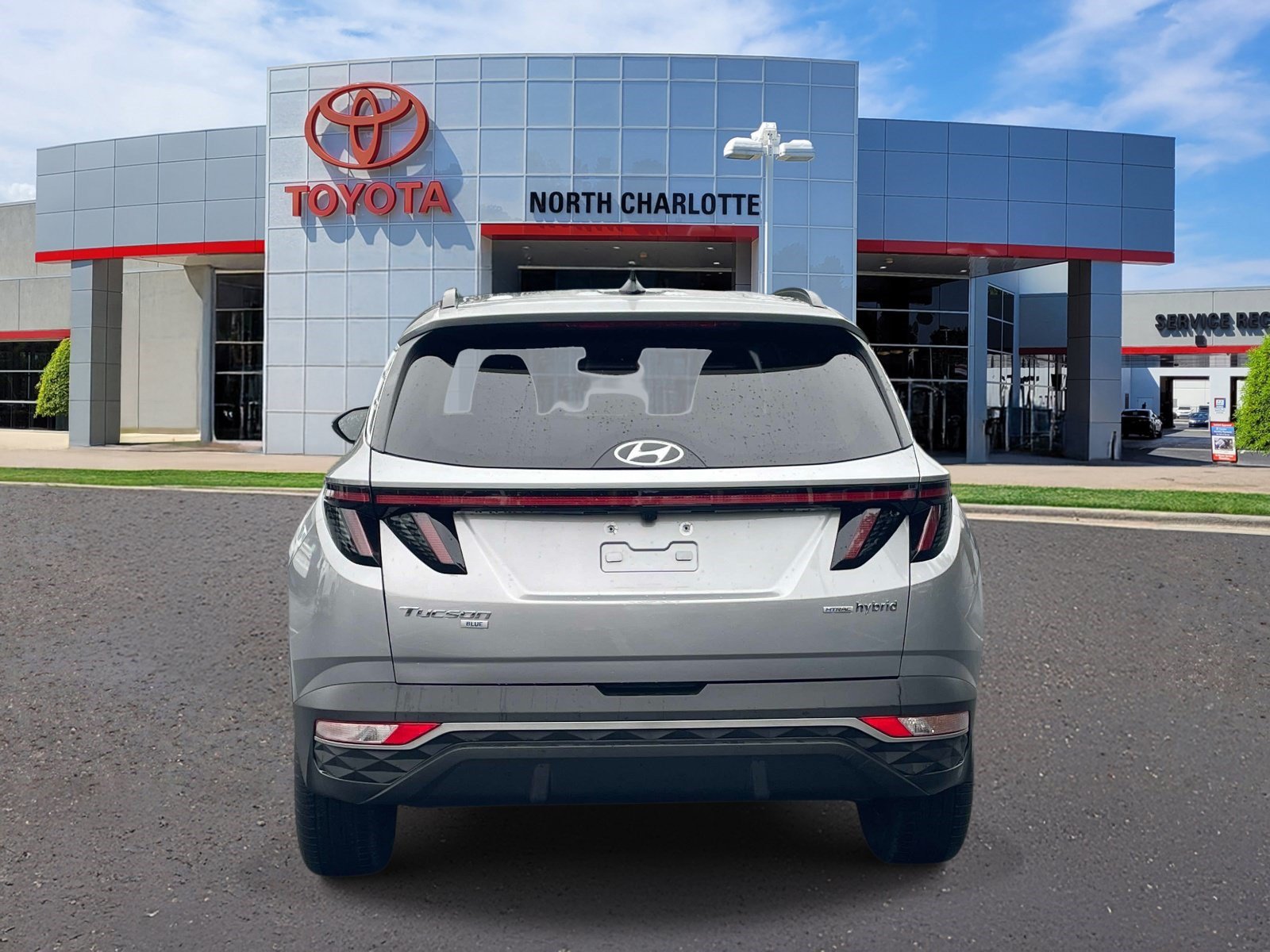 Used 2022 Hyundai Tucson Blue w/ Cargo Package AWD/4WD image 5